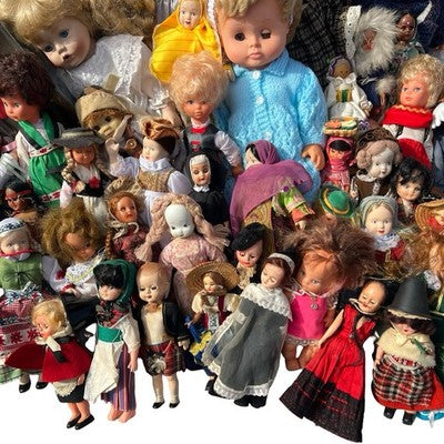 Vintage Doll Job Lot 80+ Mixed Porcelain Plastic Costume Dolls Ethnic Collecta