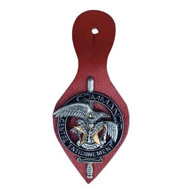 French 26e RI Nancy Commando Centre Entrainement Military Badge Insignia. Vintage pre-owned item, actual item photographed by The Voyage Bird.