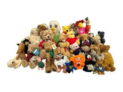 32x Vintage Teddy Bear & Soft Toy Job Lot Harrods Winnie Pooh Cheburashka Boyd’s