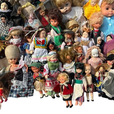 Vintage Doll Job Lot 80+ Mixed Porcelain Plastic Costume Dolls Ethnic Collecta
