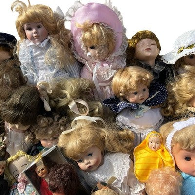 Vintage Doll Job Lot 80+ Mixed Porcelain Plastic Costume Dolls Ethnic Collecta