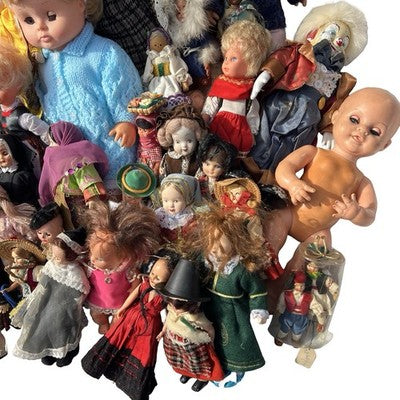 Vintage Doll Job Lot 80+ Mixed Porcelain Plastic Costume Dolls Ethnic Collecta