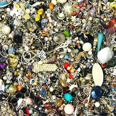 1kg Raw Jewellery Findings Job Lot Broken Beads Charms Clasps Craft Repair Parts