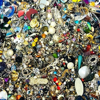1kg Raw Jewellery Findings Job Lot Broken Beads Charms Clasps Craft Repair Parts
