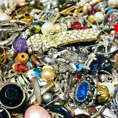 1kg Raw Jewellery Findings Job Lot Broken Beads Charms Clasps Craft Repair Parts