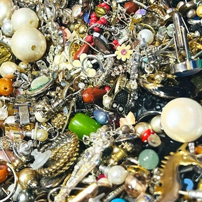 1kg Raw Jewellery Findings Job Lot Broken Beads Charms Clasps Craft Repair Parts
