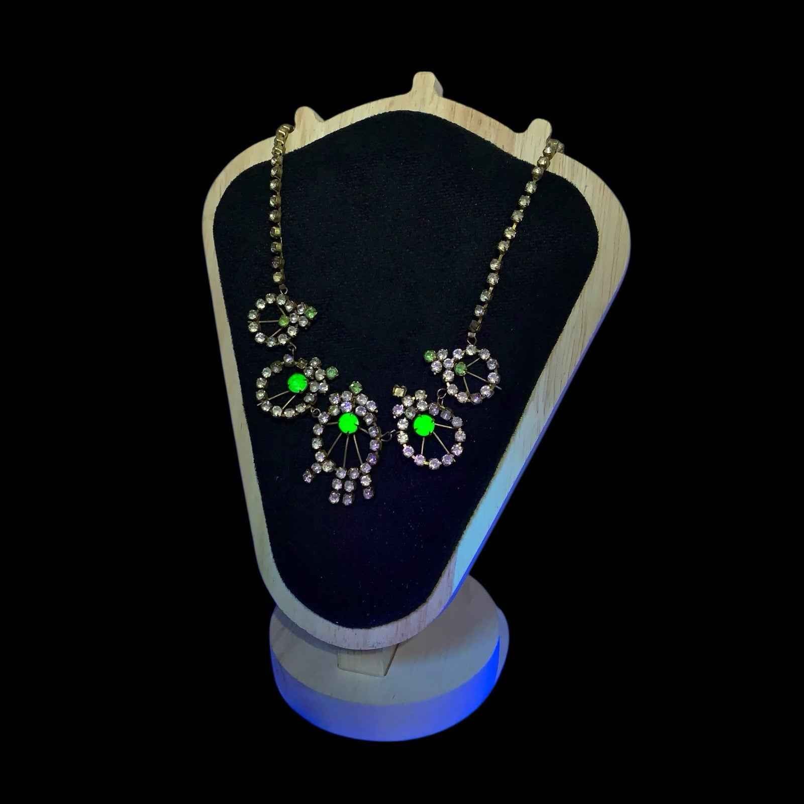 Vintage Uranium Glass Victorian Style Bib Necklace 3 Stones Missing Small Stones