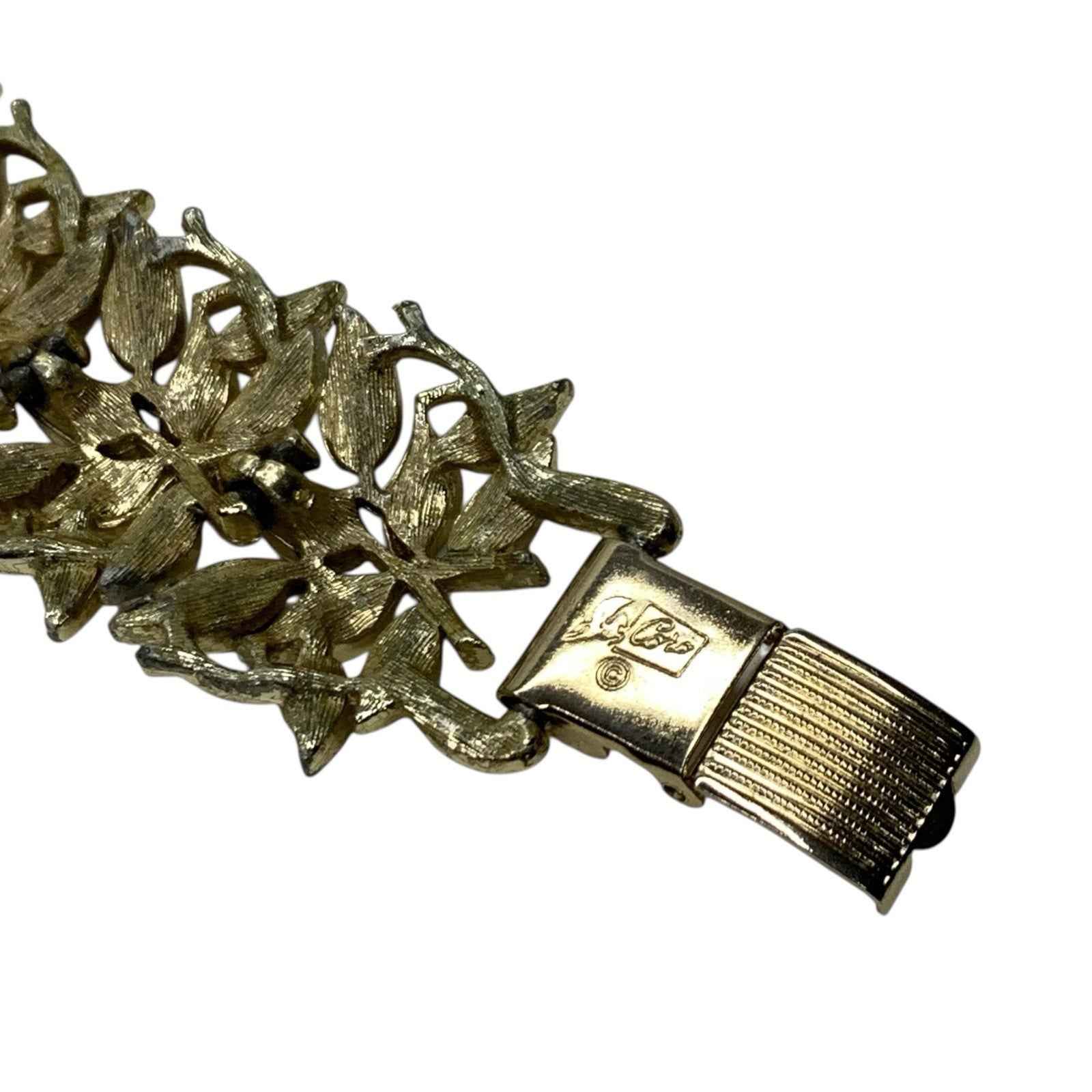 Vintage Coro Pegasus Chunky Gold Tone Leaves Statement Chain Bracelet Signed