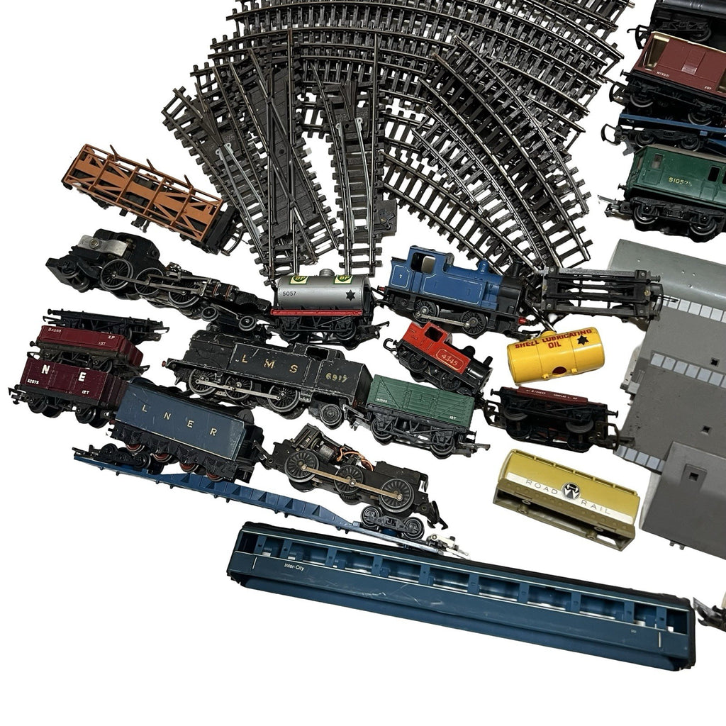 Vintage OO Gauge Model Railway Job Lot Hornby Tri-ang Track Locos Wagons Spares - front view