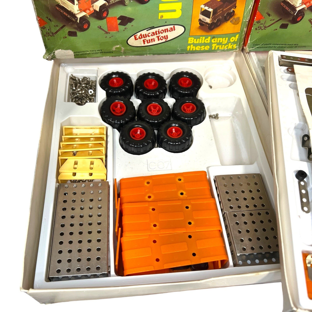 Vintage C07 Collectable 2x Constructo Super Truck Construction Set No.4 Boxed