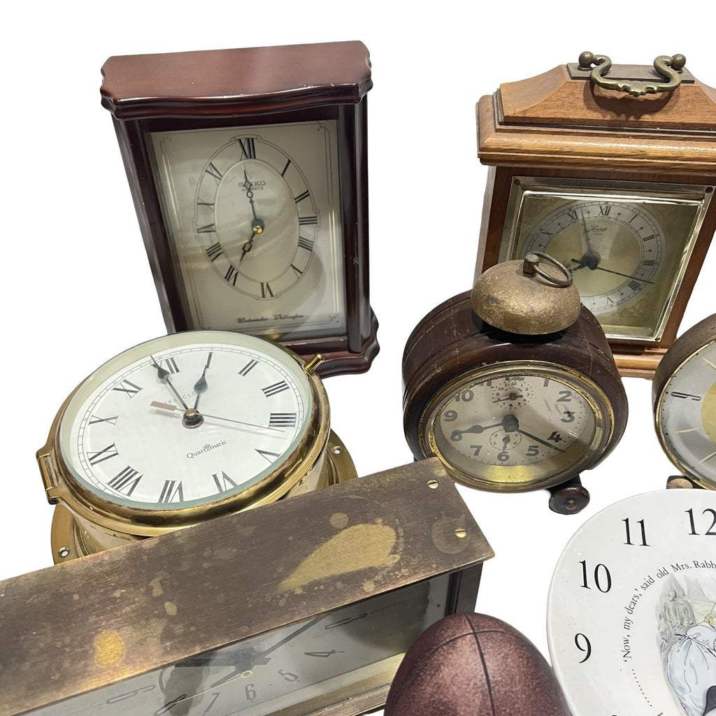 23x Vintage Clock Job Lot Smiths Westclox Metamec Swiza Mantel Alarm Novelty - detail view