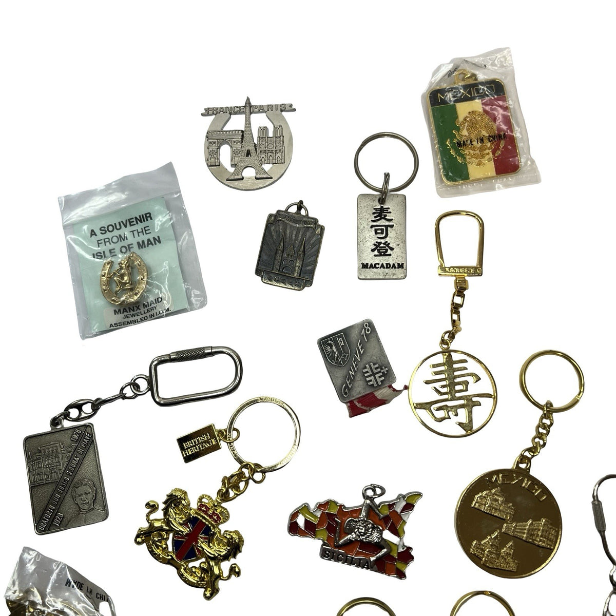 Vintage Souvenir Keyrings Job Lot Travel Charms Tourist Trinkets Mixed Countries