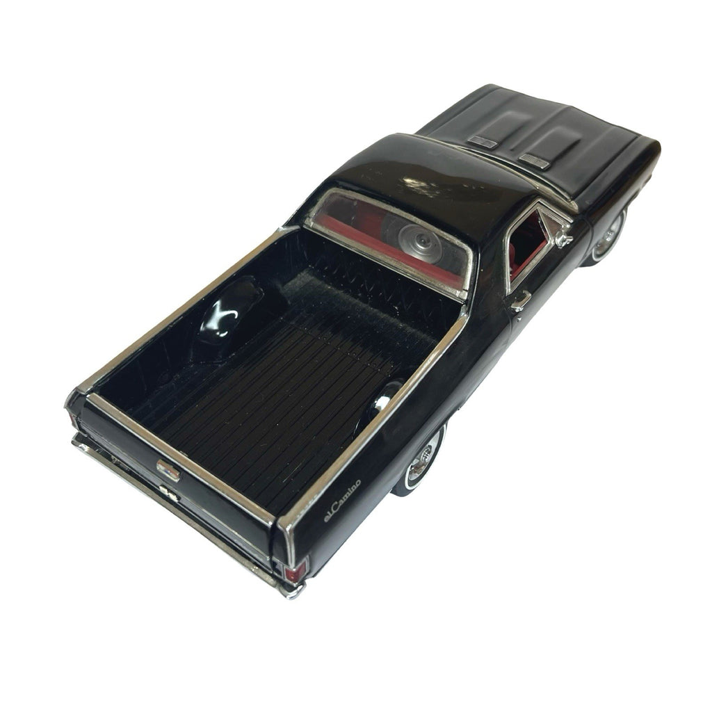 Danbury Mint 1969 Chevrolet Camaro SS Convertible & El Camino 1:24 Diecast Model