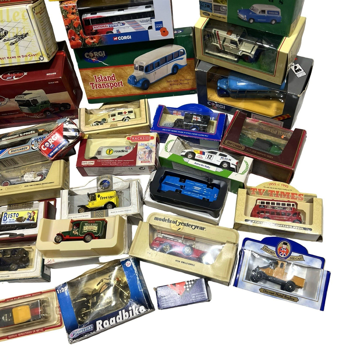 40x Boxed Diecast Model Vehicle Job Lot Matchbox Corgi Lledo Oxford Vintage - detail view