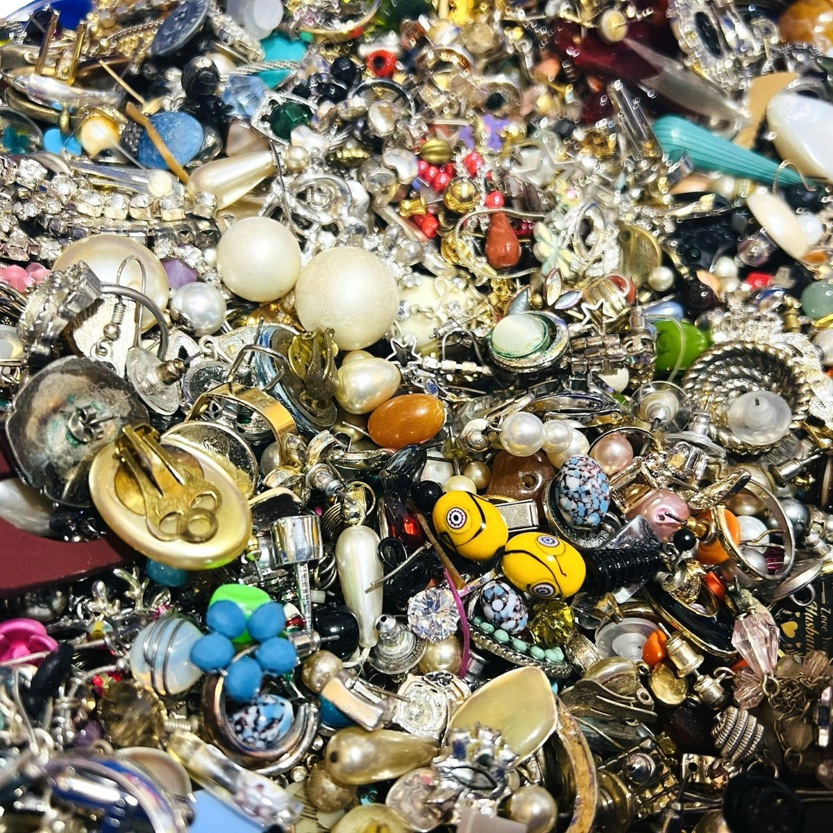 1kg Raw Jewellery Findings Job Lot Broken Beads Charms Clasps Craft Repair Parts