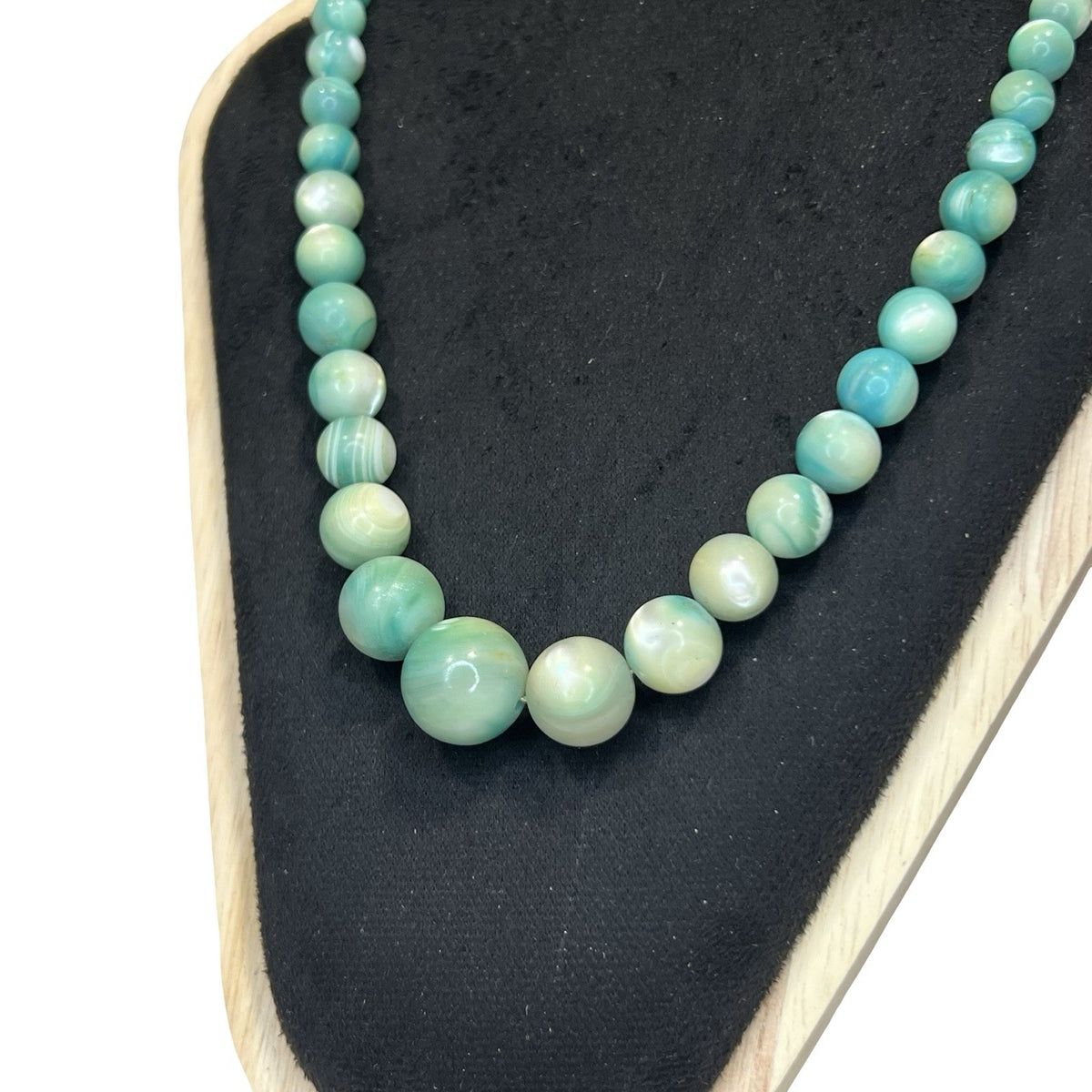 Vintage Marbled Green Glass Bead Necklace Chunky Graduated Statement Jewellery - front view