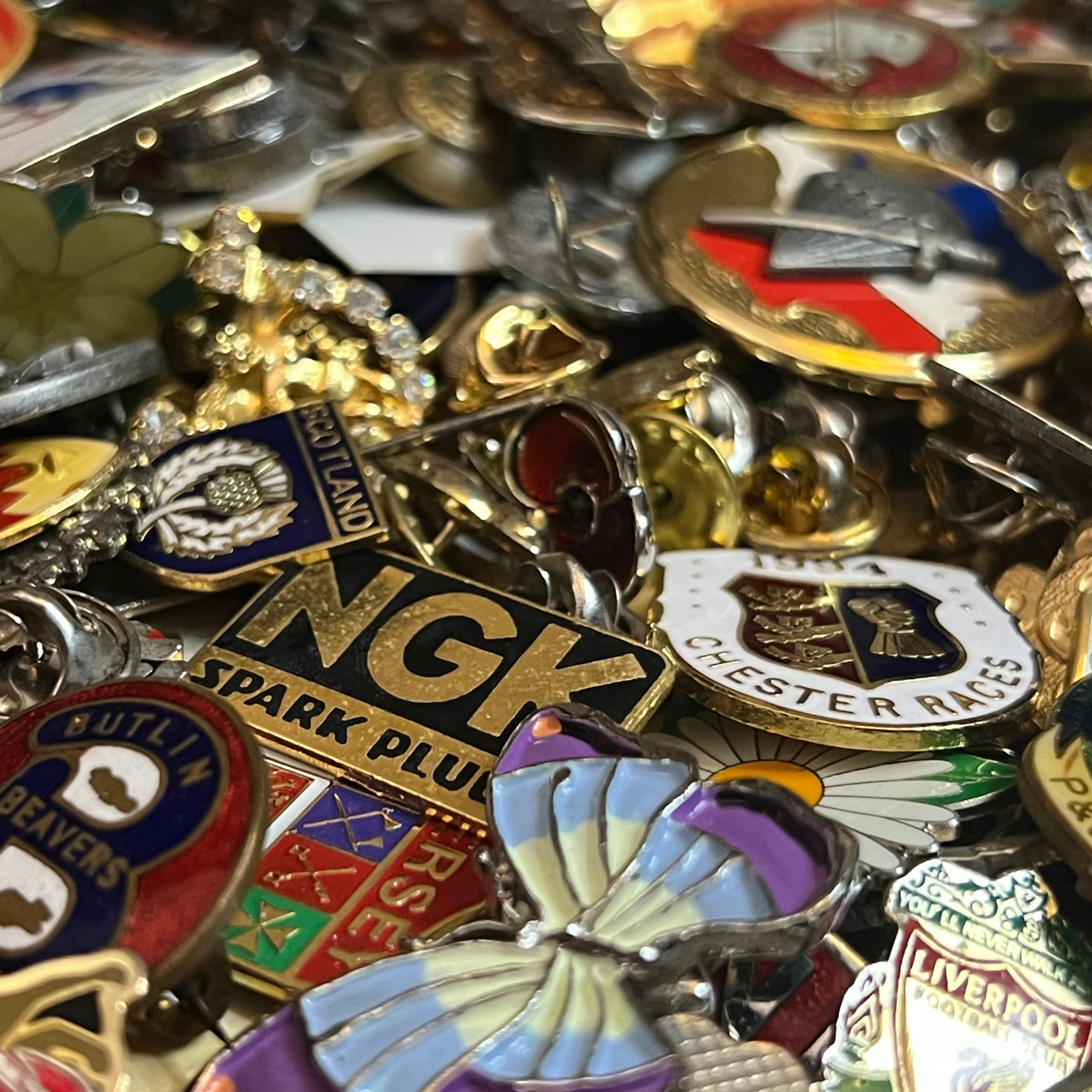 Bulk Vintage Enamel Pin Badges, Mixed Job Lots 250g-2kg
