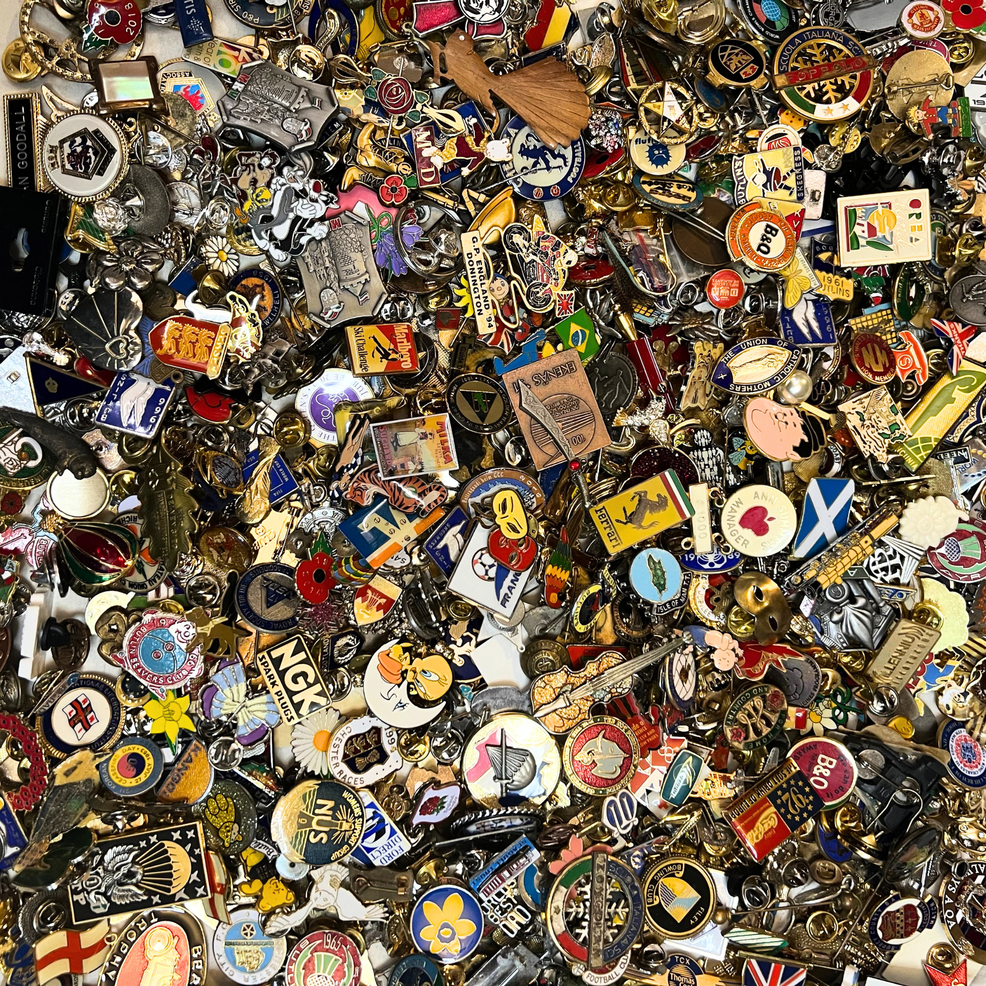 Bulk Vintage Enamel Pin Badges, Mixed Job Lots 250g-2kg