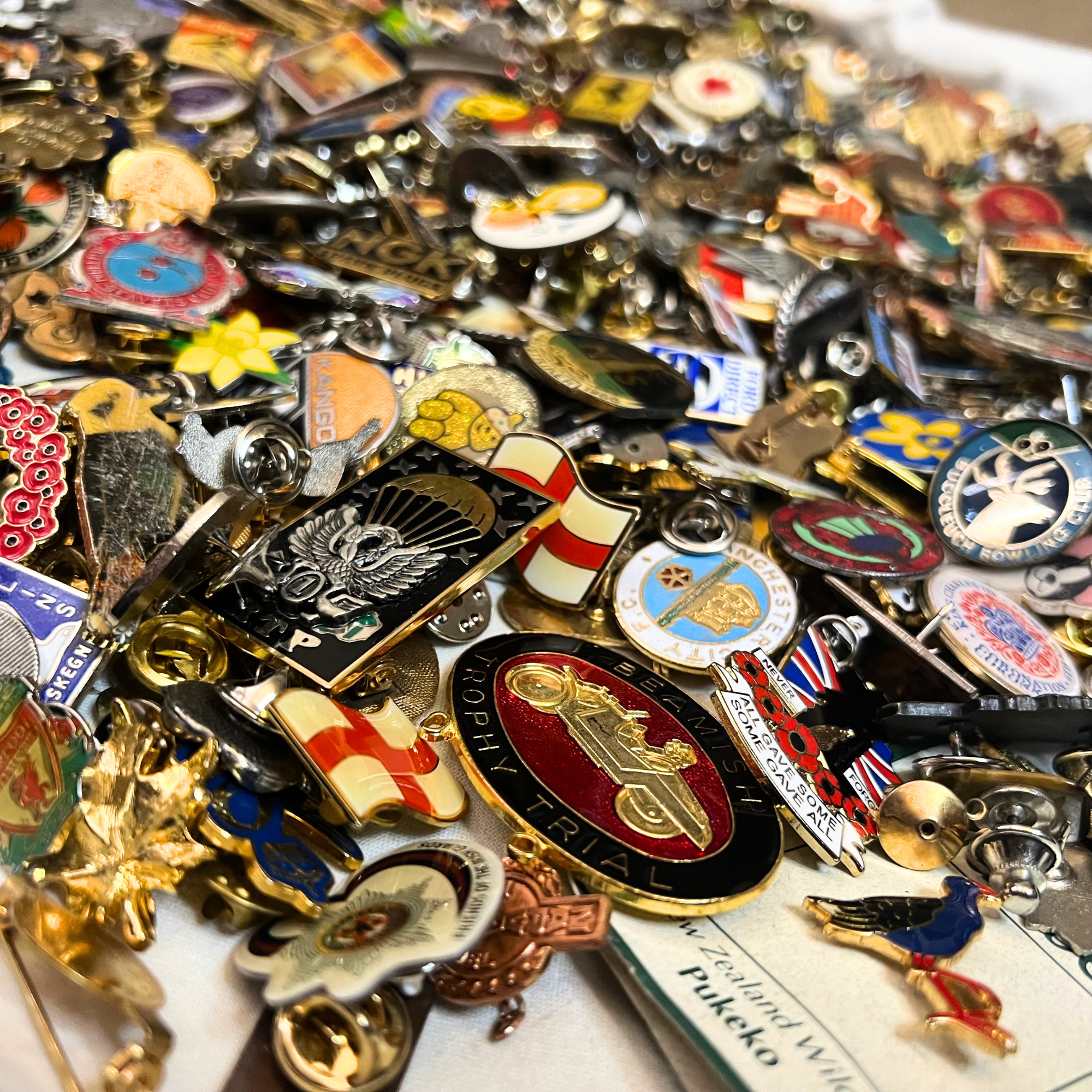 Bulk Vintage Enamel Pin Badges, Mixed Job Lots 250g-2kg