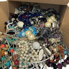 Bulk Vintage Costume Jewellery Job Lot, Raw Mixed Reseller & Craft Stock 1kg–100kg - photo 6