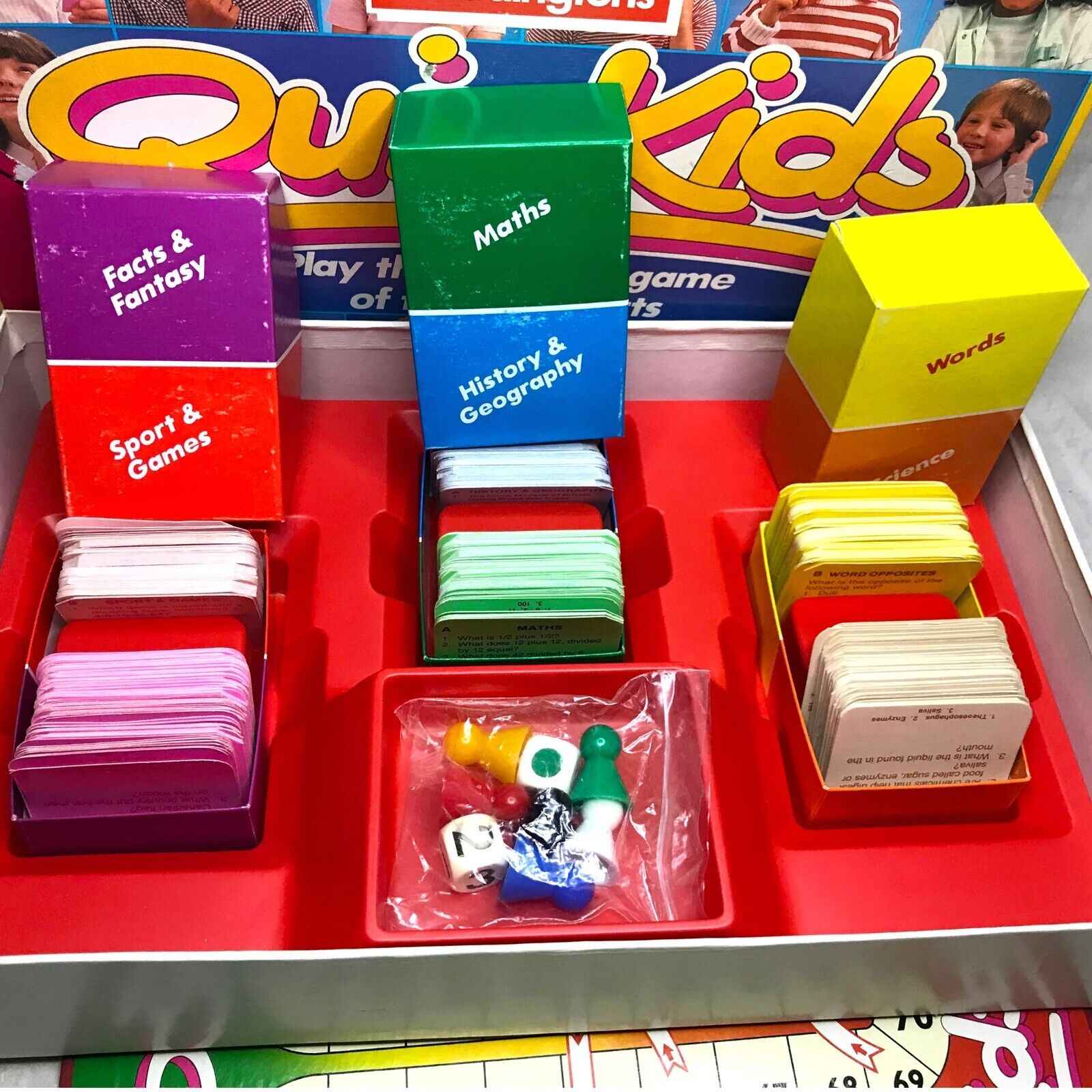 Waddingtons Quiz Kids Factual 2880 Question Board Game Vintage 1984 Complete